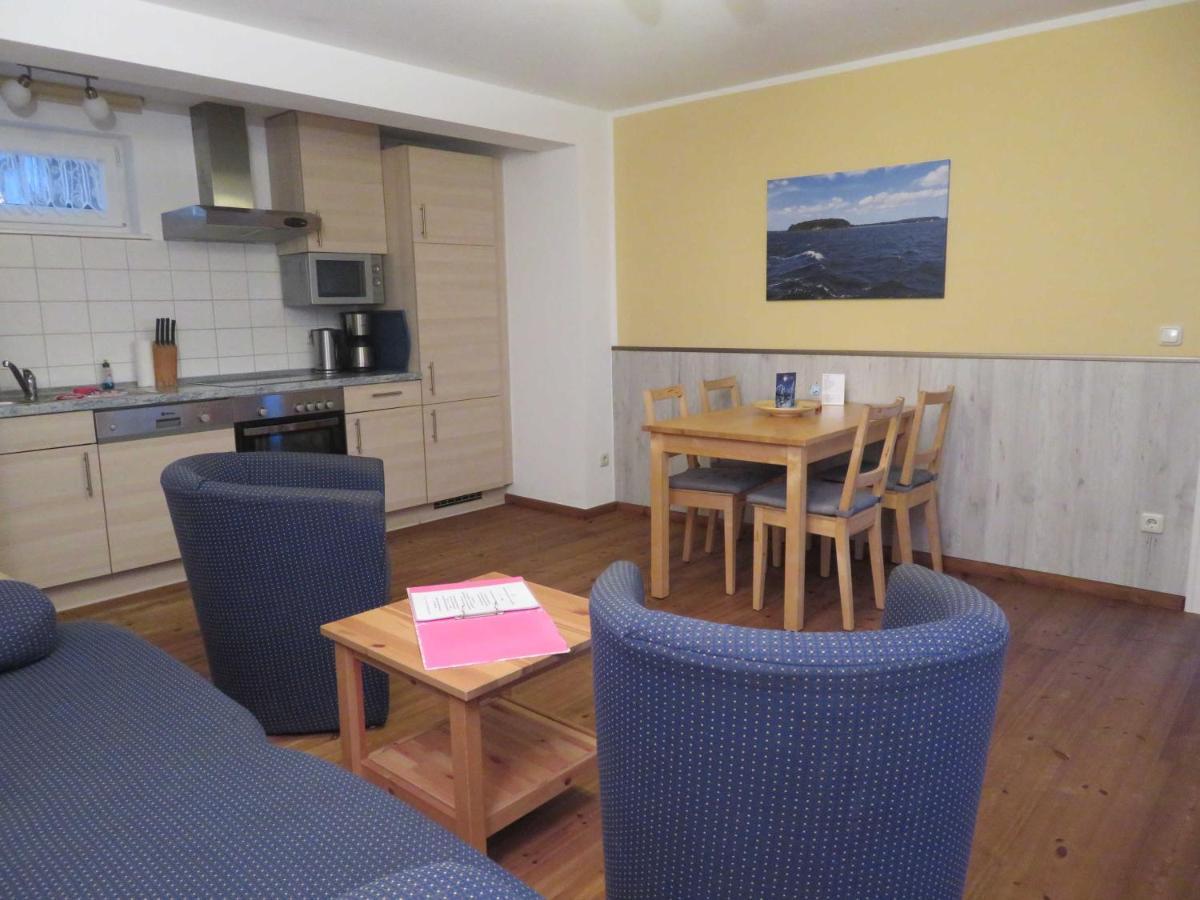 Pension Waldrose Sellin  Room photo